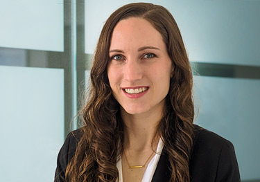 Headshot of Gillian Burrell, a licensed lawyer and patent agent trainee.